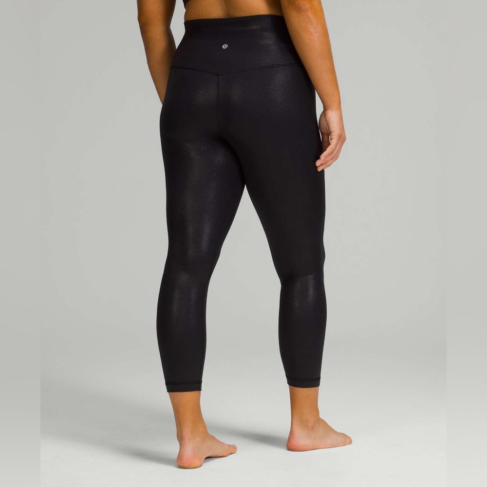Lululemon Align High-Rise Pant 28" (Size 6) Shine
Radiate Foil Print Black